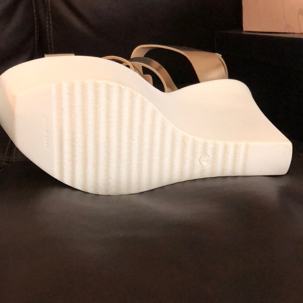 Wedges - Picture 6 of 8